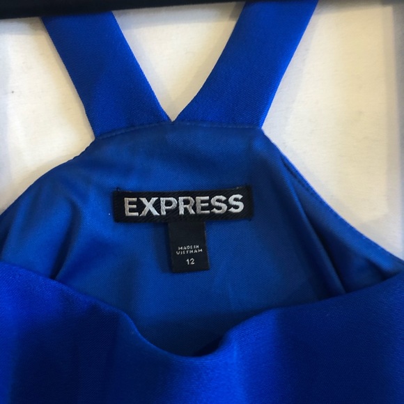 Express dress with cutouts - Picture 3 of 4